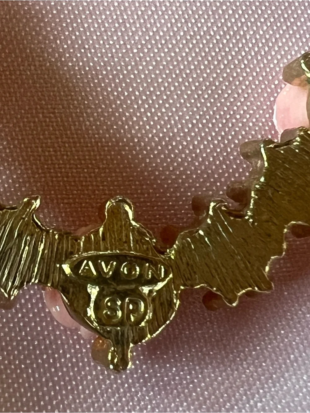 Avon vintage 1980-1990’s gold tone heart brooch, resin roses/rhinestones, good